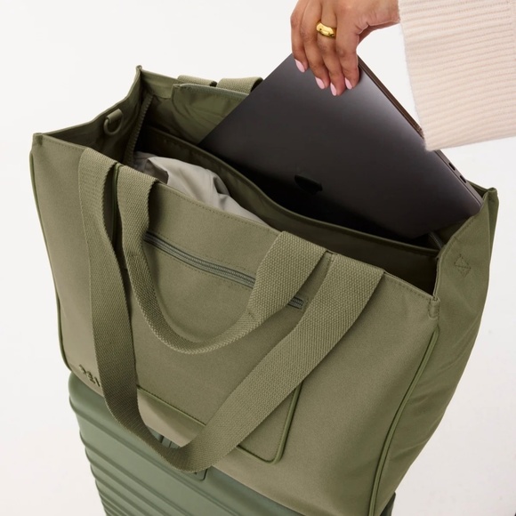 Beis East West Tote - Picture 4 of 14